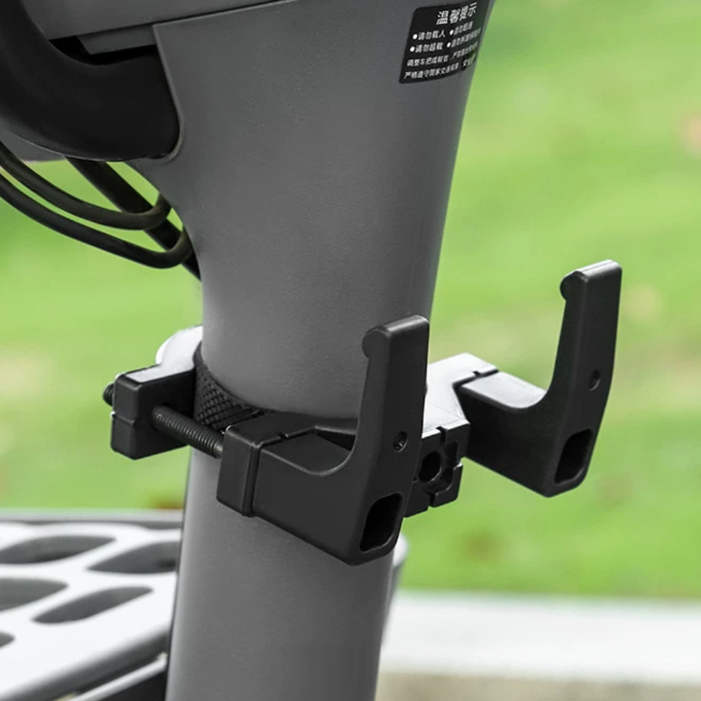 Hooks Motorcycle Helmet Access - Cycling Commuter Bag บทวิจารณ์และราคา